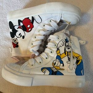 Boys Size 8 Mickey Hightop Shoes